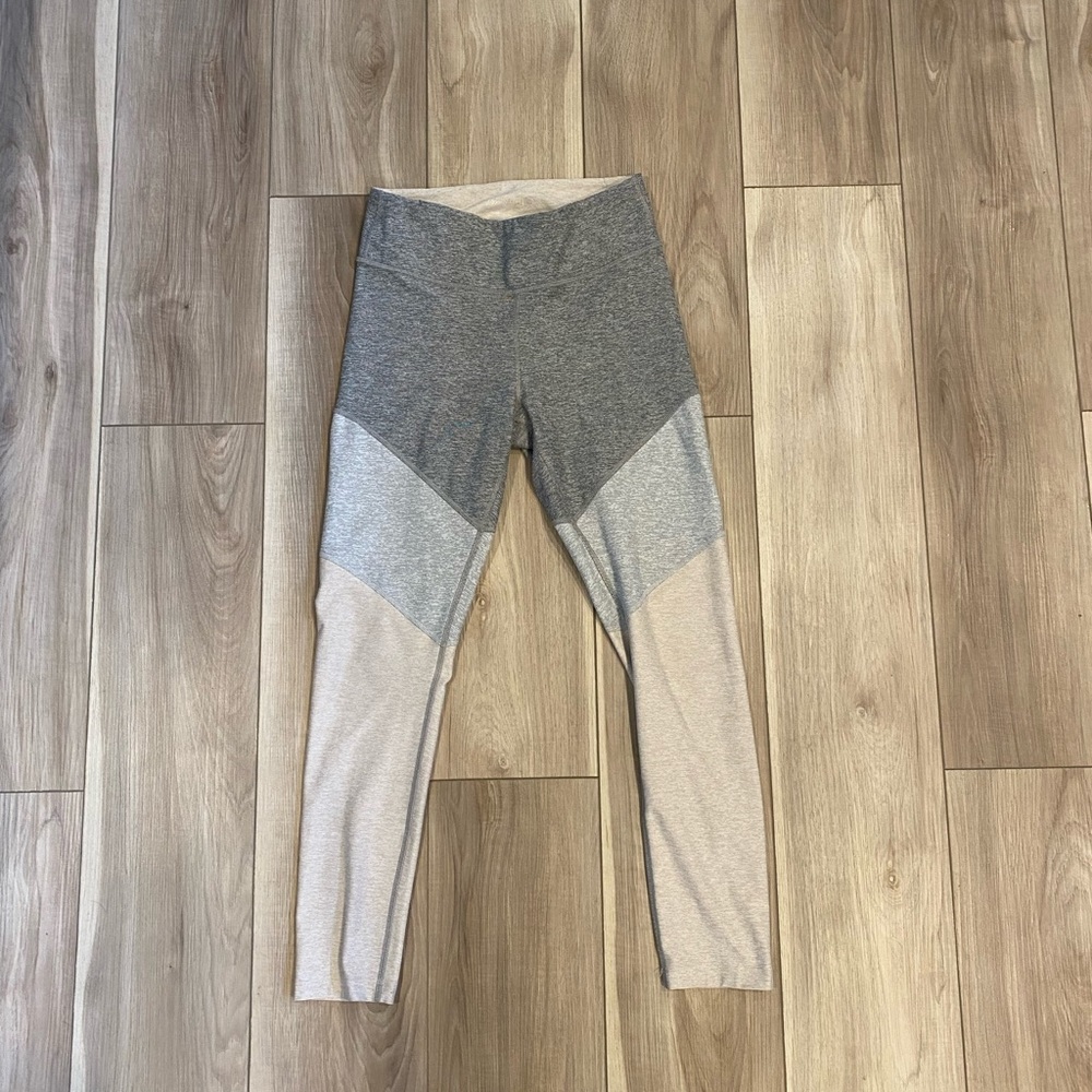 Outdoor Voices color block legging